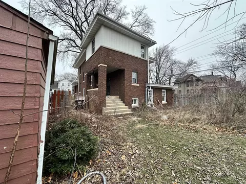 1303 S High Ave, Freeport, IL 61032 photo 6