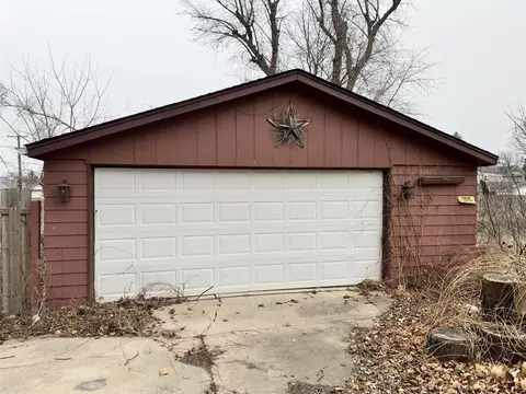 1303 S High Ave, Freeport, IL 61032 photo 7