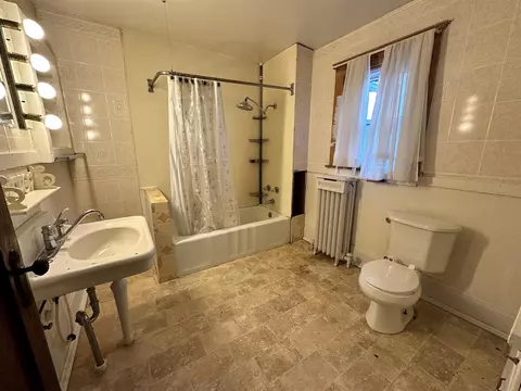 1303 S High Ave, Freeport, IL 61032 photo 17
