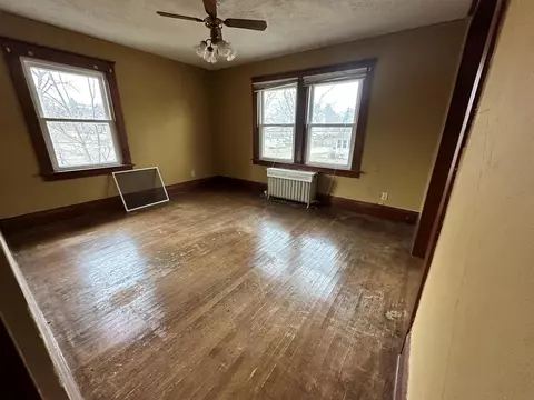 1303 S High Ave, Freeport, IL 61032 photo 10