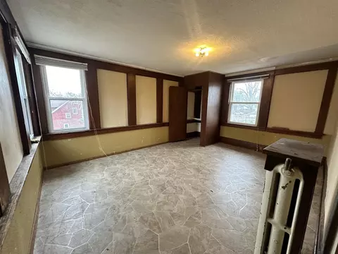 1303 S High Ave, Freeport, IL 61032 photo 11