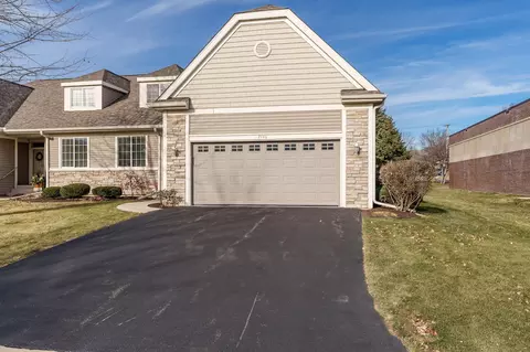 7446 Bell Harbour Dr, Rockford, IL 61114
