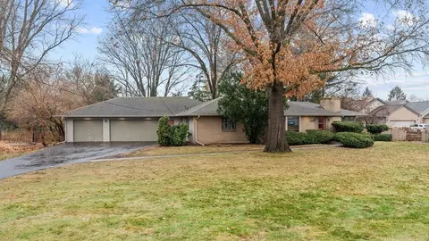 6399 Spring Brook Rd, Rockford, IL 61114