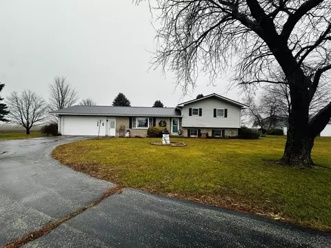 31001 Eagle Point Rd, Milledgeville, IL 61051