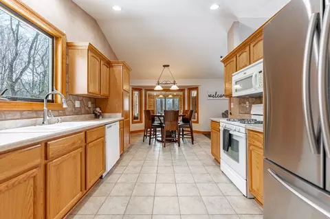 364 Corkhill Ct, Lake Summerset, IL 61019 photo 13