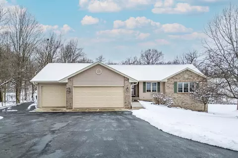 364 Corkhill Ct, Lake Summerset, IL 61019