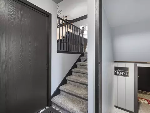 Entry Way - 372 Orleans Dr, Lake Summerset, IL 61019 photo 3 of 3