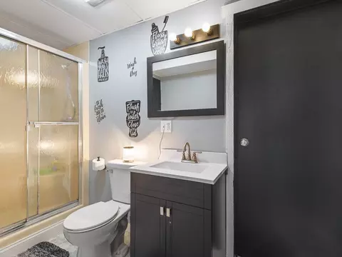 Bath - 372 Orleans Dr, Lake Summerset, IL 61019 photo 2 of 2