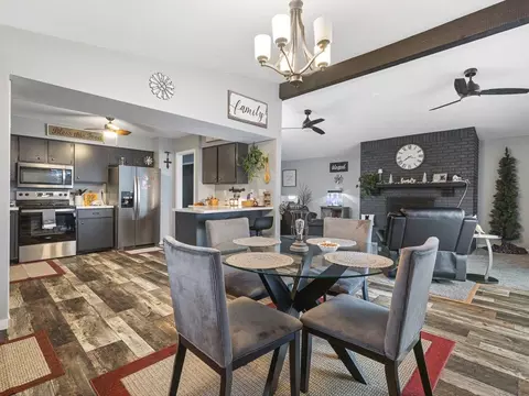 Dining - 372 Orleans Dr, Lake Summerset, IL 61019 photo 1 of 3