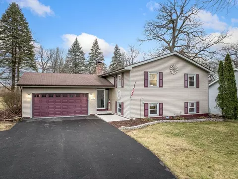 Exterior - 372 Orleans Dr, Lake Summerset, IL 61019 photo 9 of 9