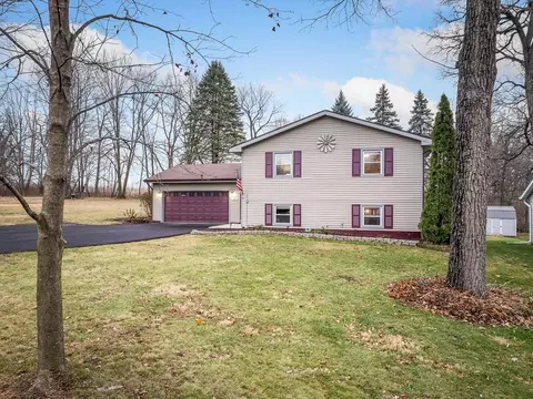 Exterior - 372 Orleans Dr, Lake Summerset, IL 61019 photo 8 of 9