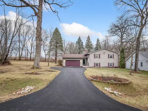 372 Orleans Dr, Lake Summerset, IL 61019