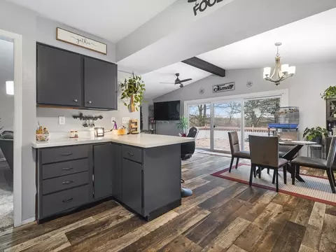 Kitchen - 372 Orleans Dr, Lake Summerset, IL 61019 photo 1 of 3