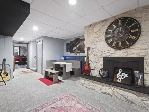 Entry Way - 372 Orleans Dr, Lake Summerset, IL 61019 photo 1 of 3