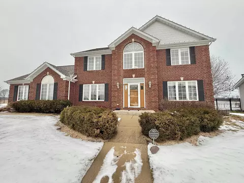 582 Clarksen Dr, Belvidere, IL 61008