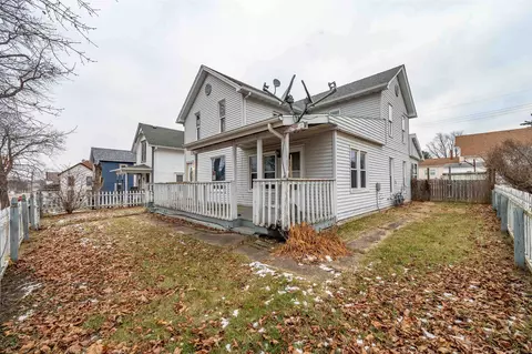 215 Main St, Leaf River, IL 61047 photo 4