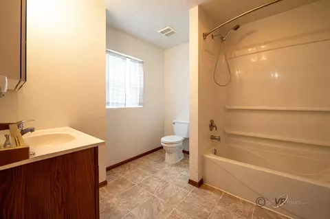 Bath - 704 N West, Davis, IL 61019 photo 3 of 3