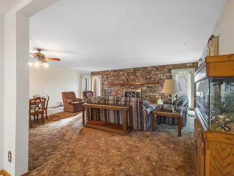 Living - 303 E Washington St, Durand, IL 61024 photo 5 of 9