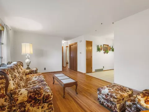 Living - 303 E Washington St, Durand, IL 61024 photo 8 of 9