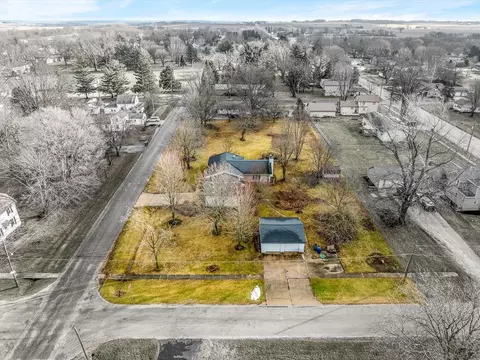 View/Area - 303 E Washington St, Durand, IL 61024 photo 2 of 6