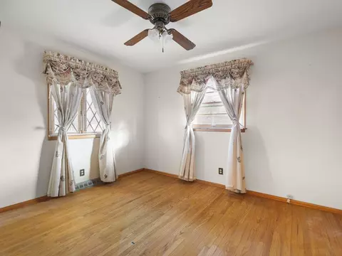 Bedroom - 303 E Washington St, Durand, IL 61024 photo 1 of 5