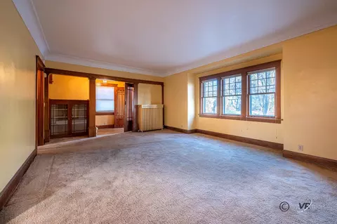 34 N Bailey Ave, Freeport, IL 61032 photo 5