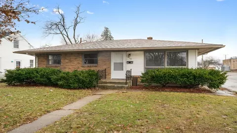 2420 Midway Dr, Rockford, IL 61103