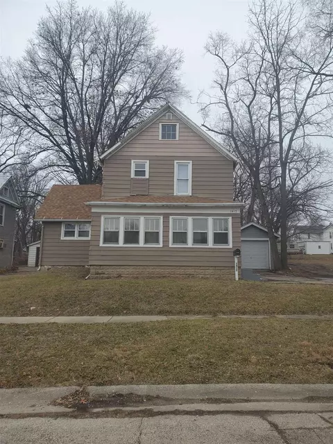 1417 W Jefferson, Rockford, IL 61101