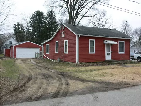 717 E Harrison, Belvidere, IL 61008