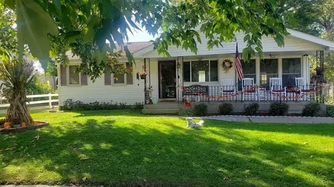 3433 Ed Vera Dr, Rockford, IL 61109