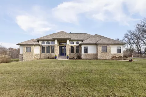 5343 Longvalley Dr, Rockford, IL 61109