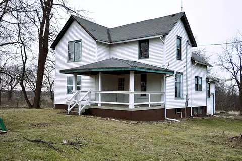 11909 Freeport Rd, Durand, IL 61024