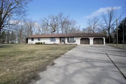 10208 W Dameier Rd, Lena, IL 61048