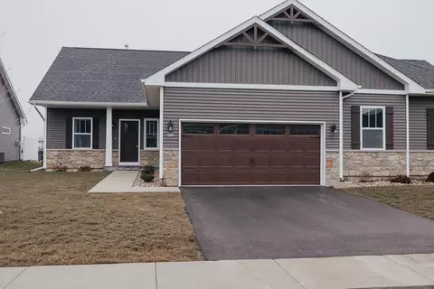 506 Anjali Ct, Sycamore, IL 60178