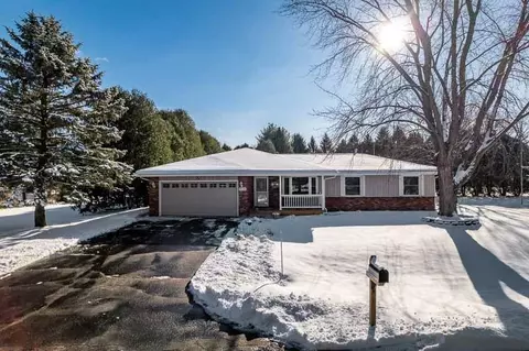 13707 Rustlers Row, Rockton, IL 61072