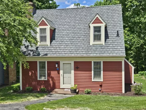 13 Settler Ln, Galena, IL 61036
