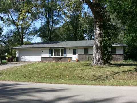 4435 Scarlet Oak Rd, Rockford, IL 61109