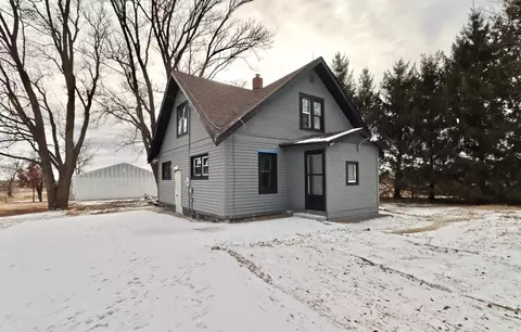 15738 Farm School Rd, Durand, IL 61024