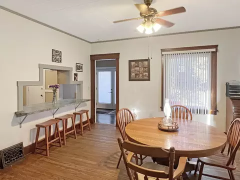 Dining - 322 S Ottawa Ave, Dixon, IL 61021 photo 1 of 3