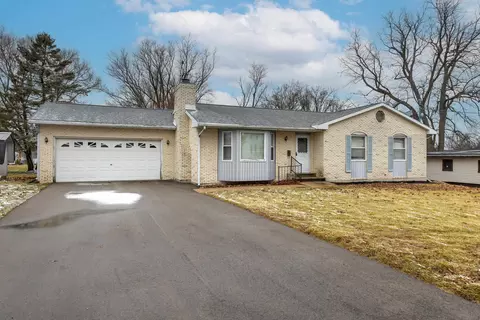 415 Pearl St, Warren, IL 61087