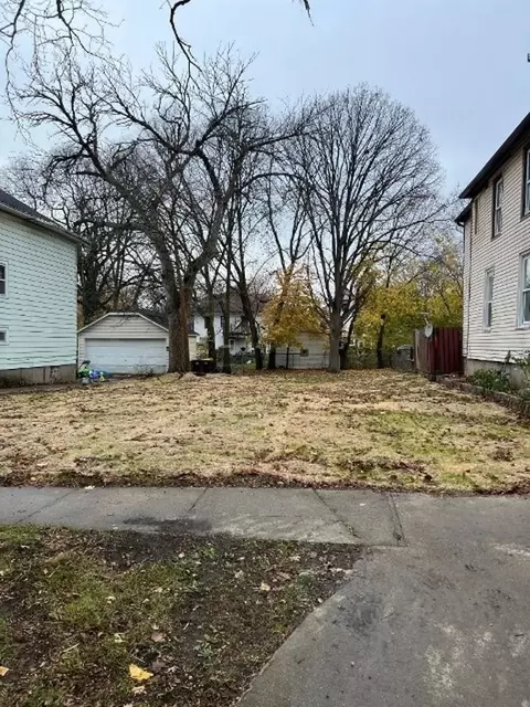 920 S Chicago Ave, Freeport, IL 61032
