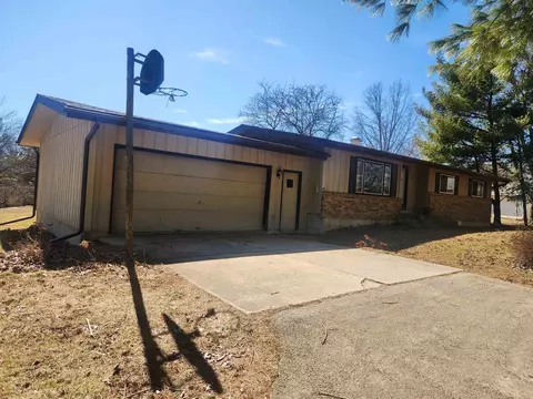317 E Pine Ln, Shannon, IL 61078 photo 2