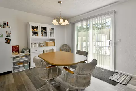 7575 Amy Ln, Roscoe, IL 61073 photo 8