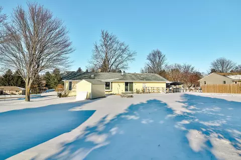 7575 Amy Ln, Roscoe, IL 61073 photo 32