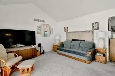 7575 Amy Ln, Roscoe, IL 61073 photo 5