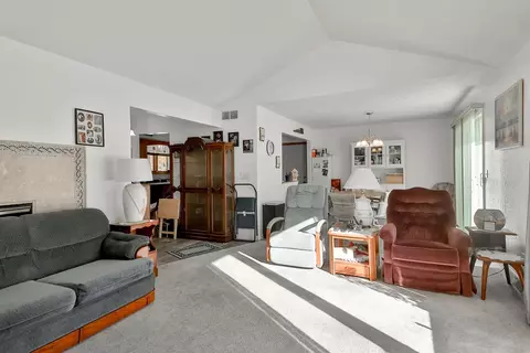 7575 Amy Ln, Roscoe, IL 61073 photo 7