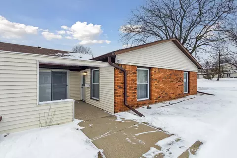 608 Kiwanis Ct, Freeport, IL 61032