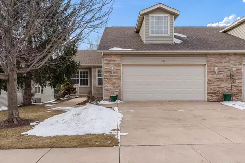 1122 Shingle Oak Ln, Rockford, IL 61107