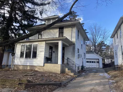 1442 S High Ave, Freeport, IL 61032