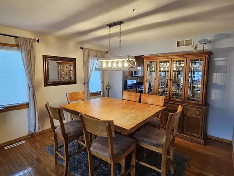 5570 Hodges Run, Roscoe, IL 61073 photo 8